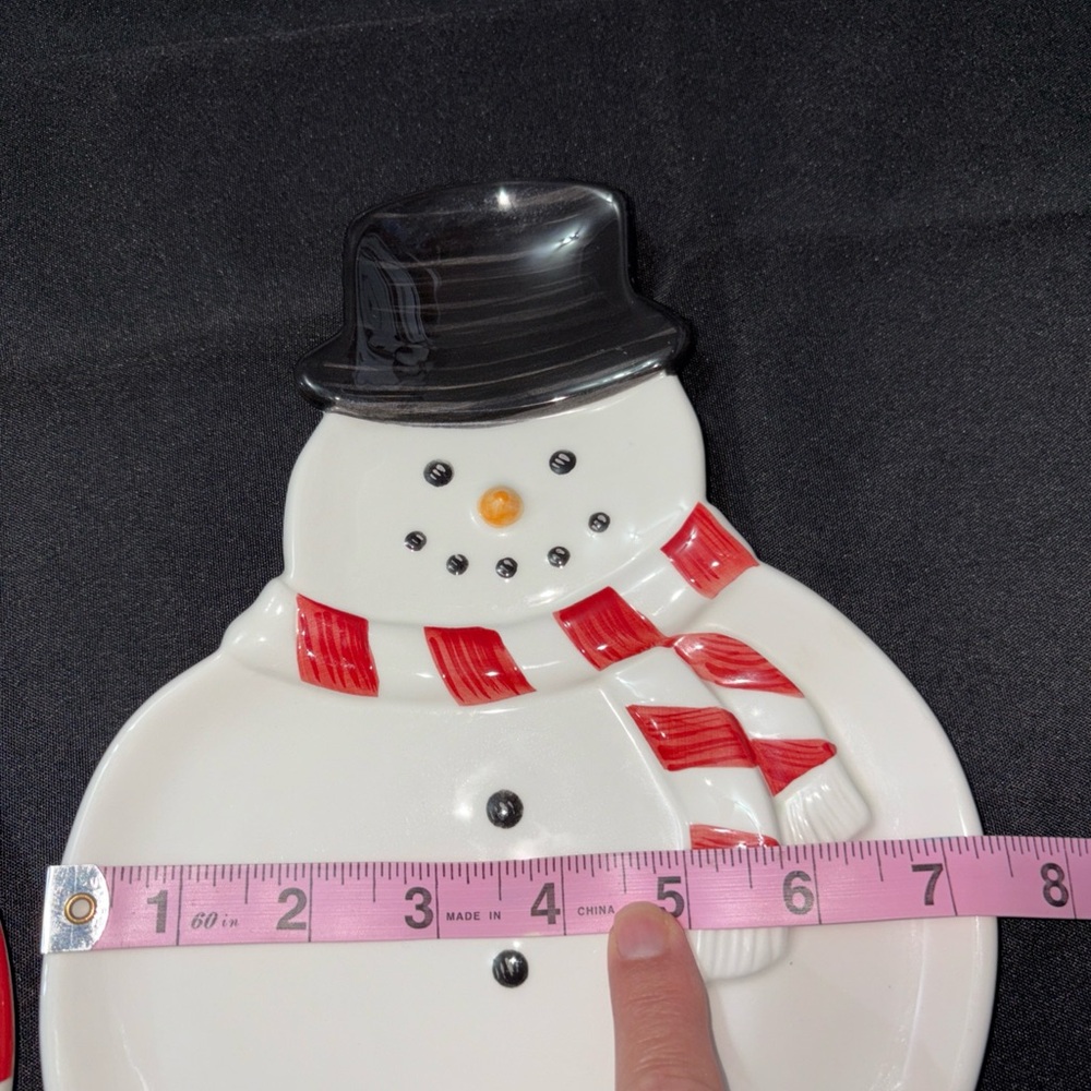 4-Williams Sonoma Snowman Plates Set - Red and Black - Picture 11 of 11